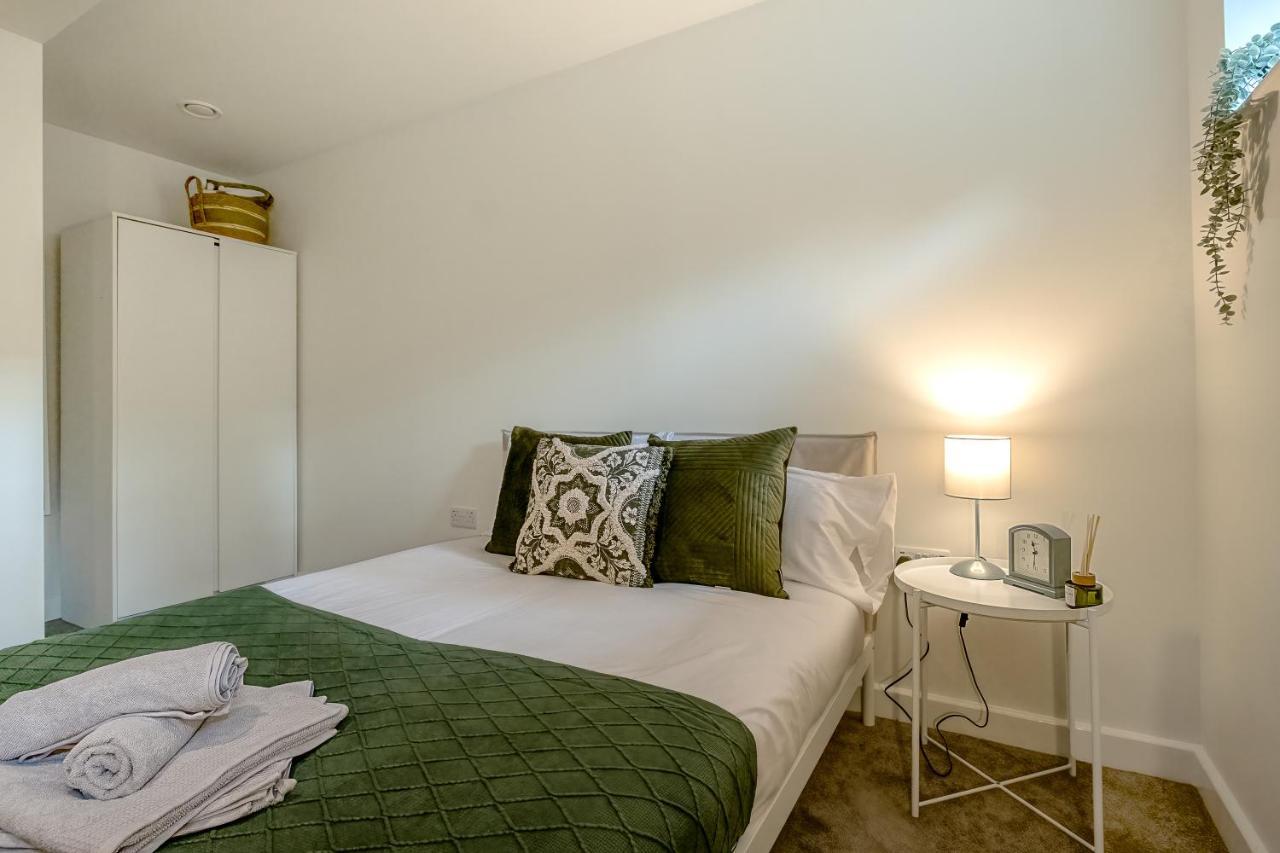 Akugi Homes: Modern Serviced Accommodation for All Luton  Exterior photo